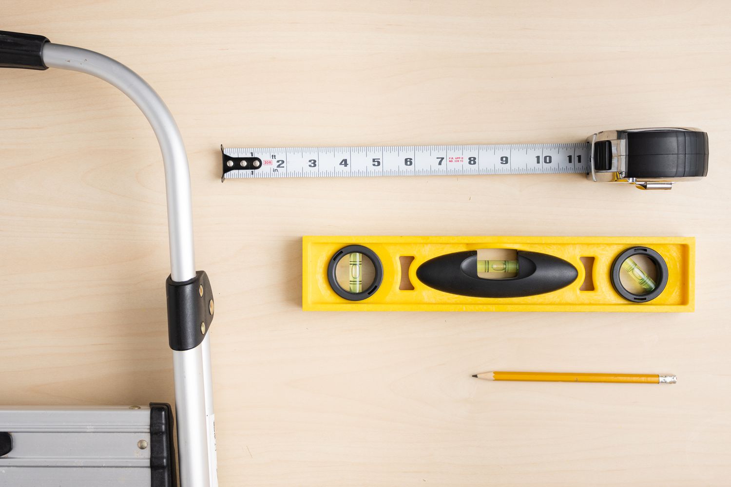 وسایل مورد نیاز برای اندازه گیری پنجره برای پرده