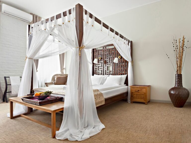 ساخت اتاق رویایی با راهنمای خرید پرده تخت خواب | گروه پرده وراتی