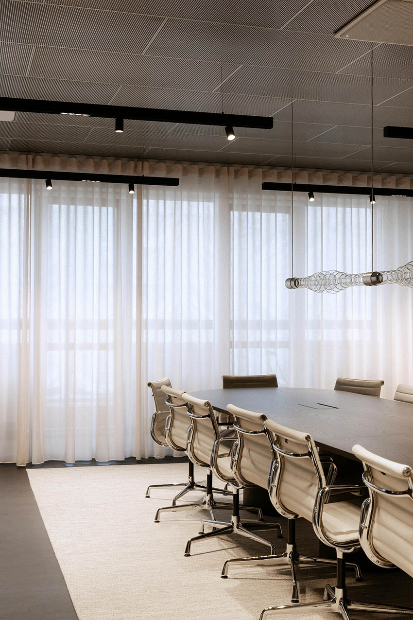 هماهنگی پرده اداری با دکوراسیون داخلی