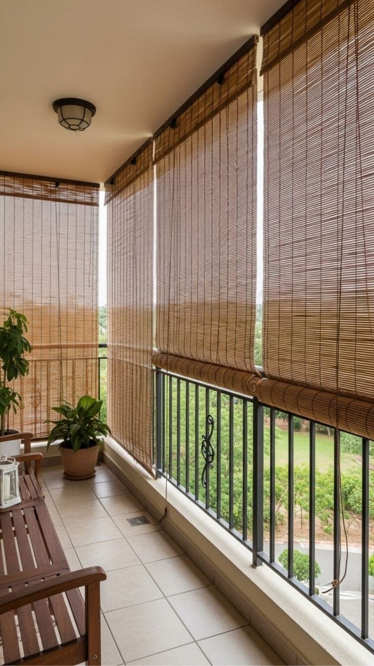پرده حصیری برای بالکن شیشه‌ ای