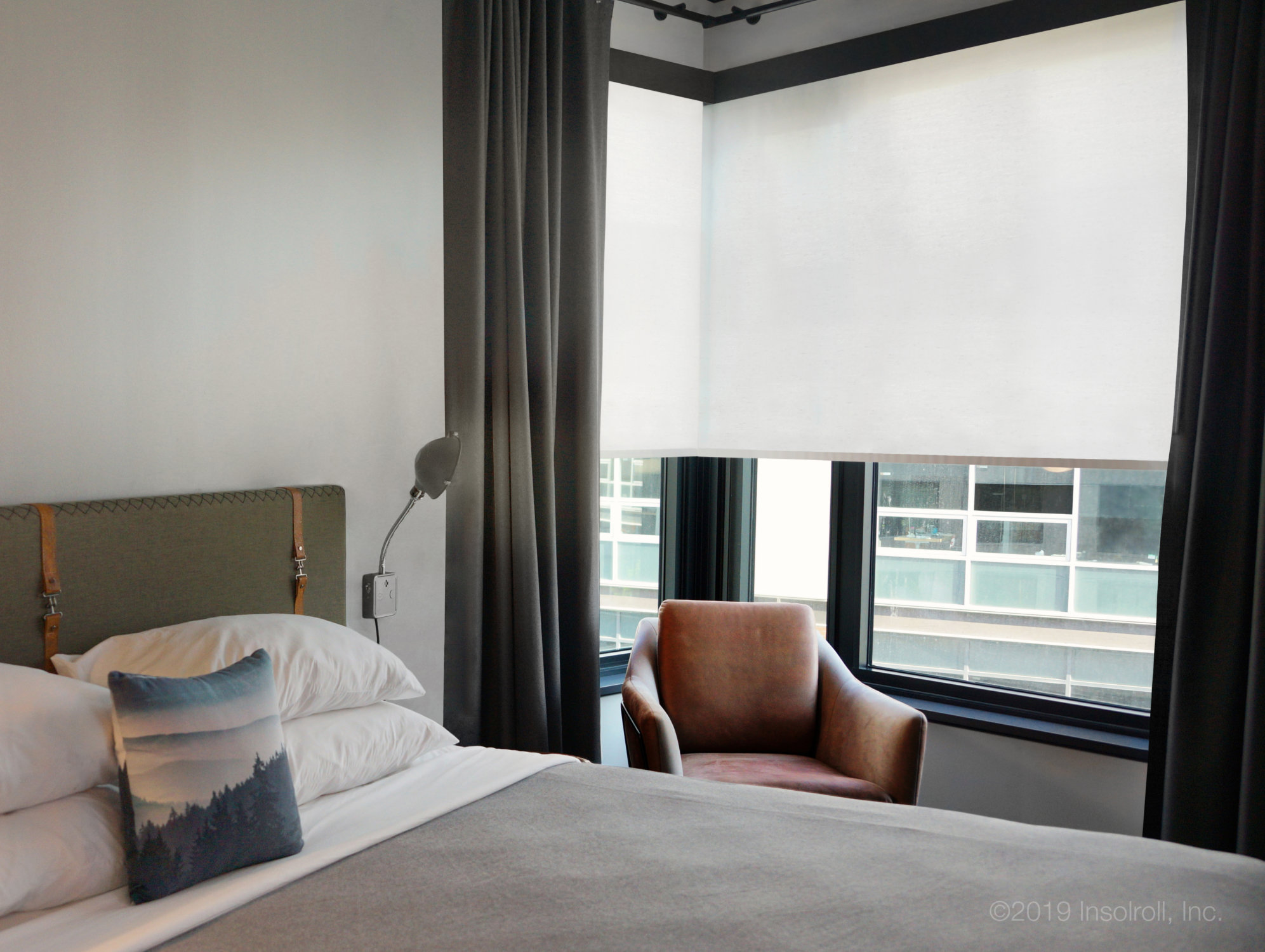 پرده شید برای هتل‌ های مدرن